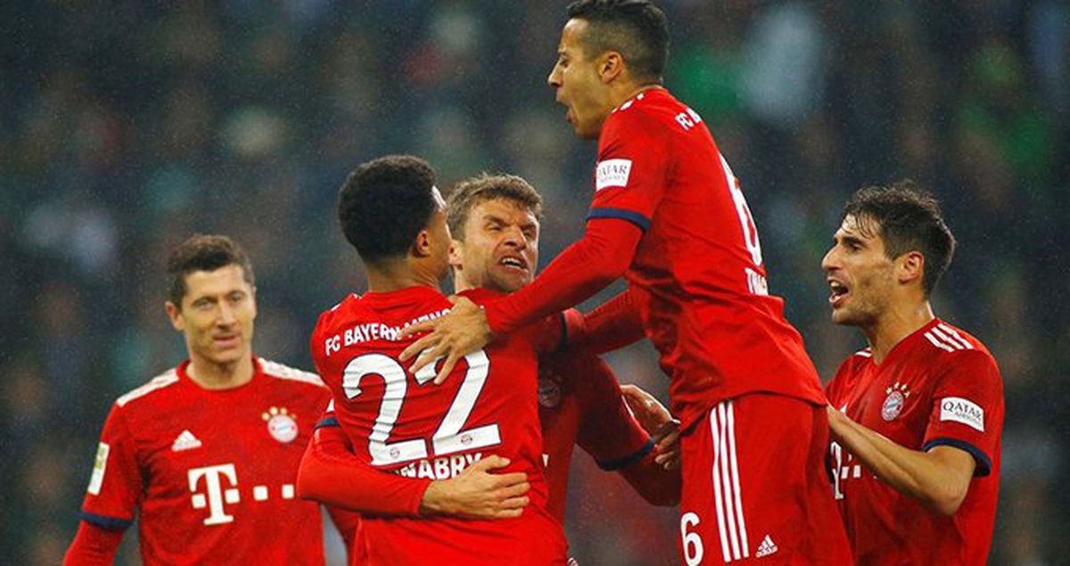 Mönchengladbach\'ı Deviren Bayern Münih, Dortmund ile Puanını Eşitledi