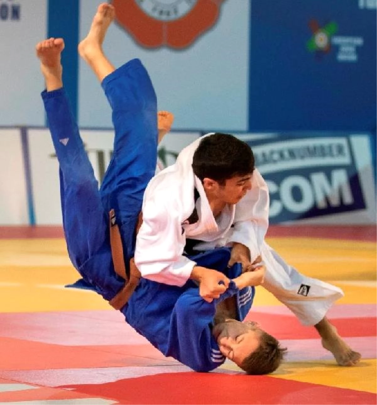 Nazım Canca Avrupa Judo Kupası\'nın İlk Gününde Türkiye 13 Madalya Kazandı