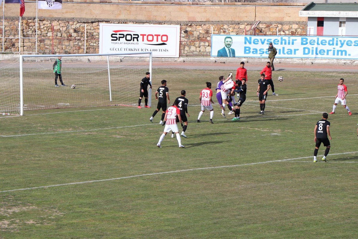 Nevşehir Belediyespor Kozan Belediyespor\'u 3-0 İle Geçti