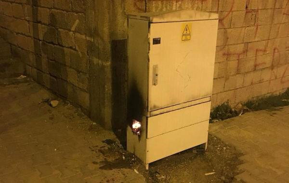 Nusaybin\'de Elektrik Sayacı Panosu Yakıldı