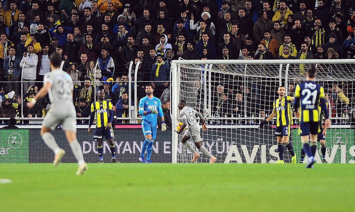 Spor Toto Süper Lig: Fenerbahçe: 3 - Çaykur Rizespor: 2 (Maç Sonucu)