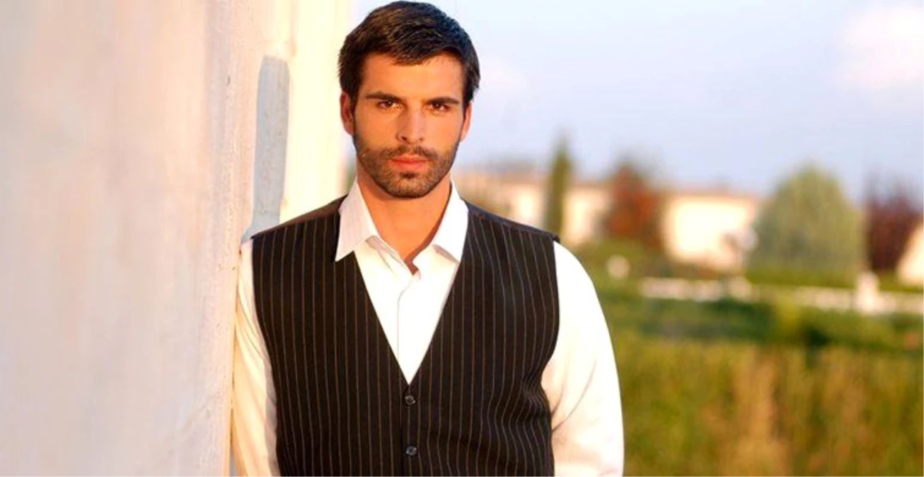 Türk Kadınlarını Aşağılayan Mehmet Akif Alakurt, Başörtülü Takipçisine Verdiği Cevapla Olay Oldu