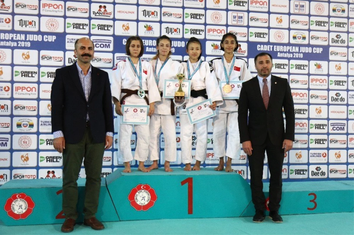 Ümitler Avrupa Judo Kupası\'na Millilerden Madalyalı Başlangıç