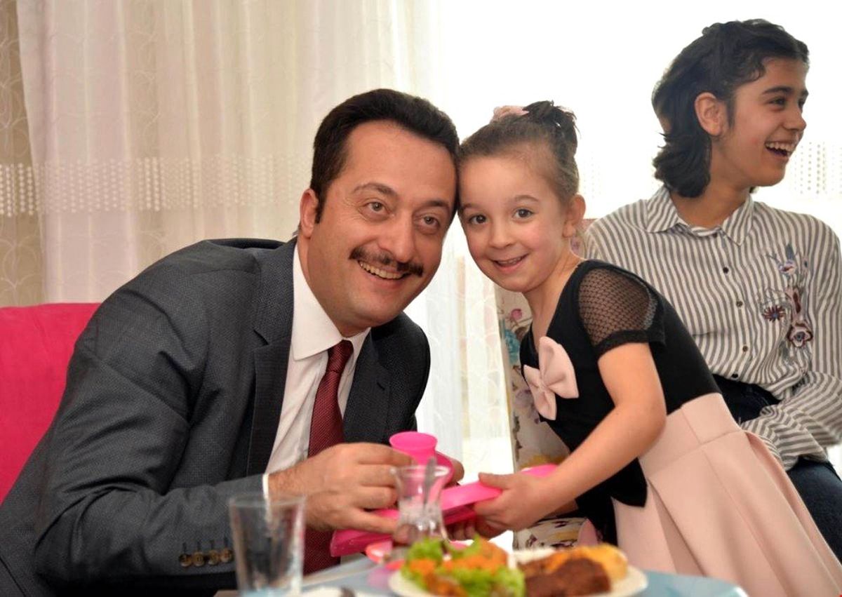 Vali Şentürk Çocuklarla Buluştu