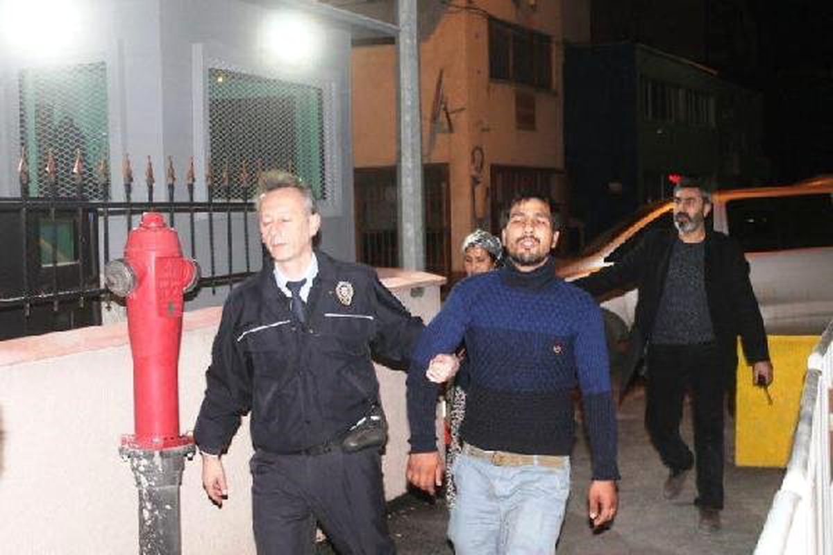 Vurup, Öldüğünden Emin Olana Kadar Başında Beklemişler