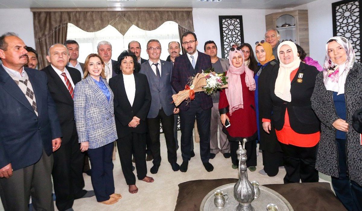 Bakan Kasapoğlu, Muğla\'da Öğrenci Aileleriyle Buluştu