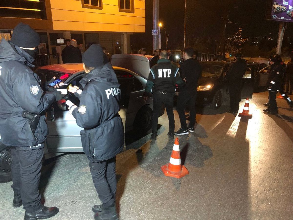 Bin 408 Polis Katıldı