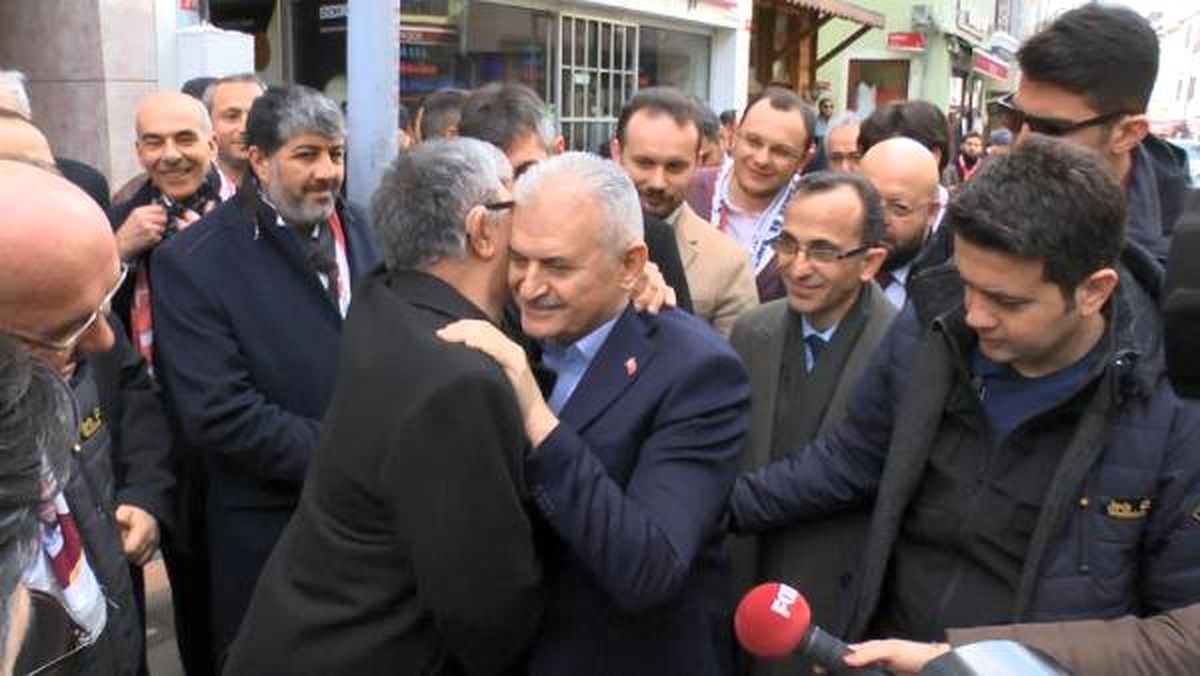Binali Yıldırım Seçim Çalışmalarını Şile\'de Sürdürüyor