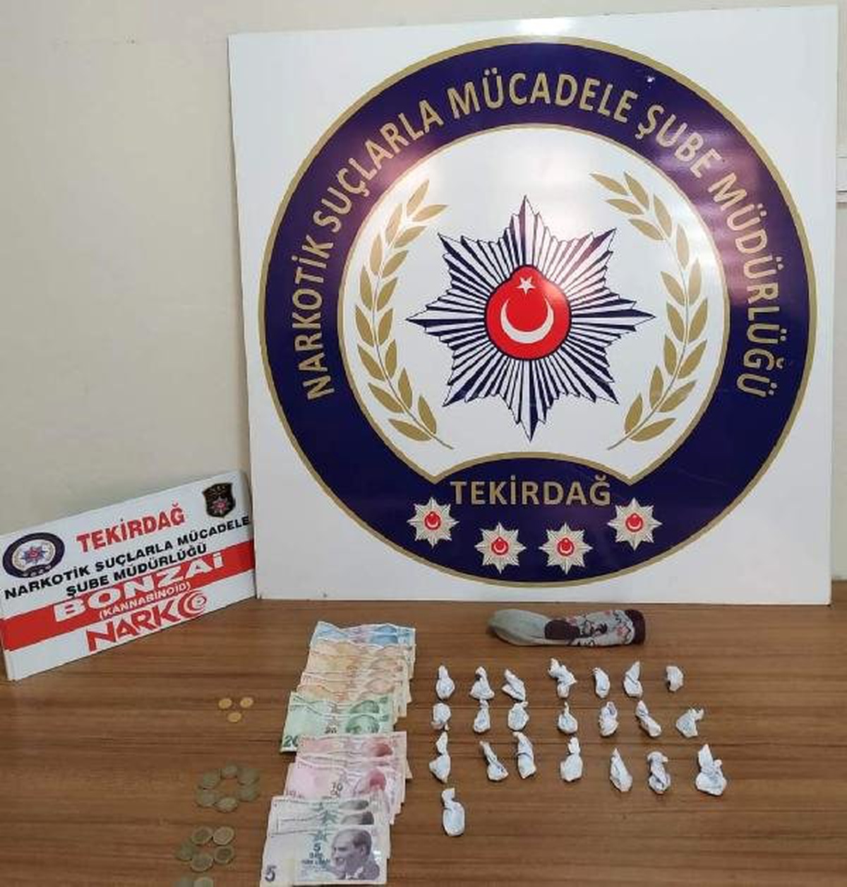 Çorabın İçinden Çıkan Uyuşturucudan Tutuklandı