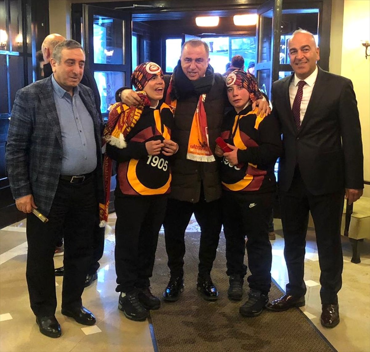 Galatasaray Kafilesinden "Özel" Sporculara Yakın İlgi