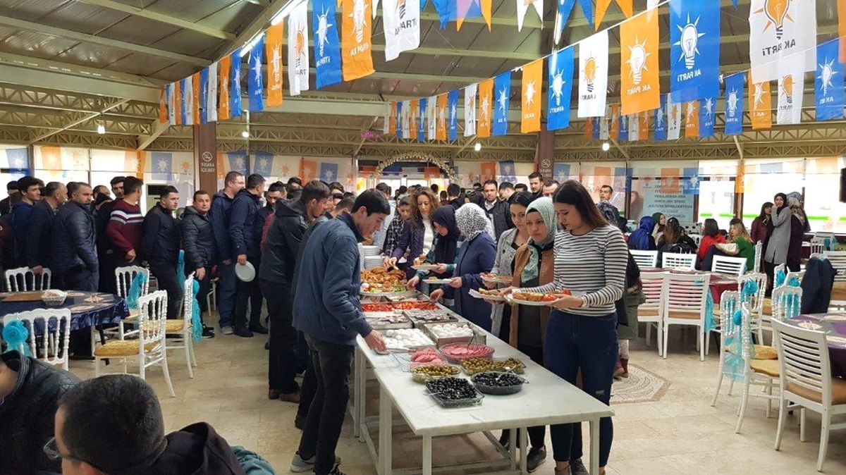 Gediz\'de Gençlik Günü Buluşması