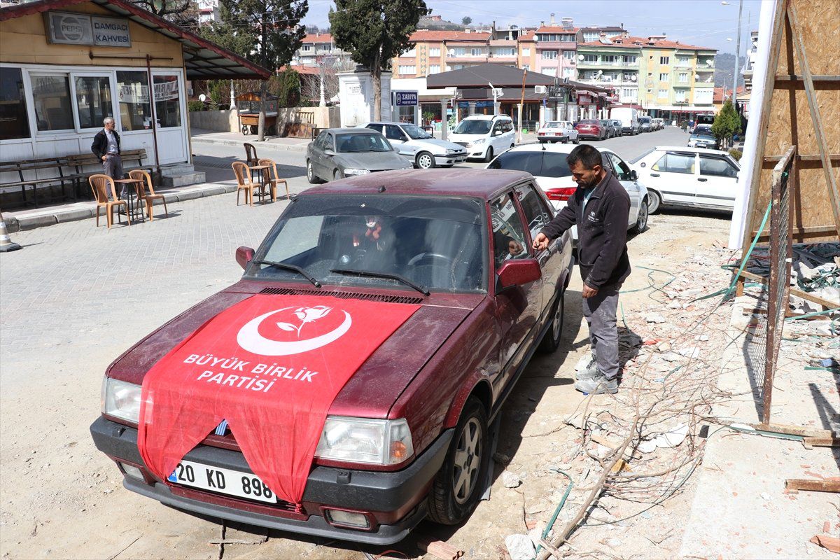 Gündüz İnşaatta, Akşam Seçim Çalışmalarında