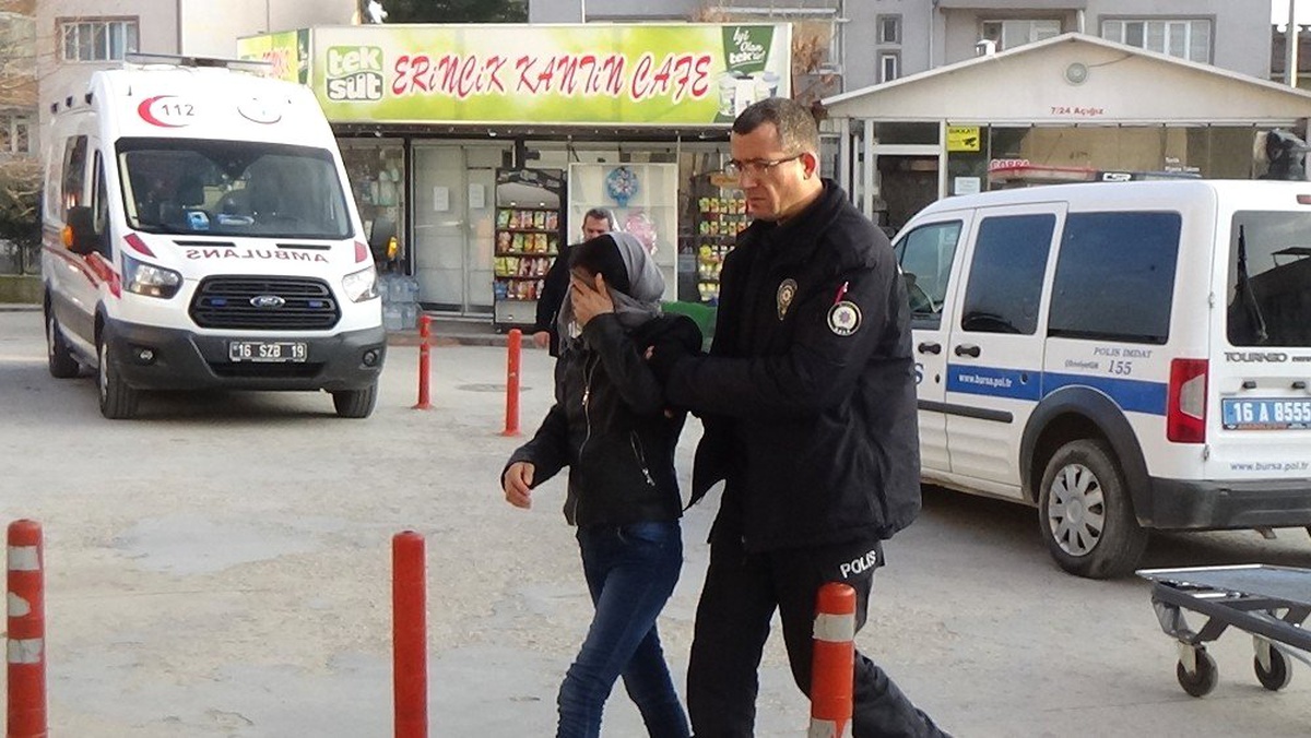 Hırsızlık Yapacakları Zannedilen 2 Kadına Linç Girişimi