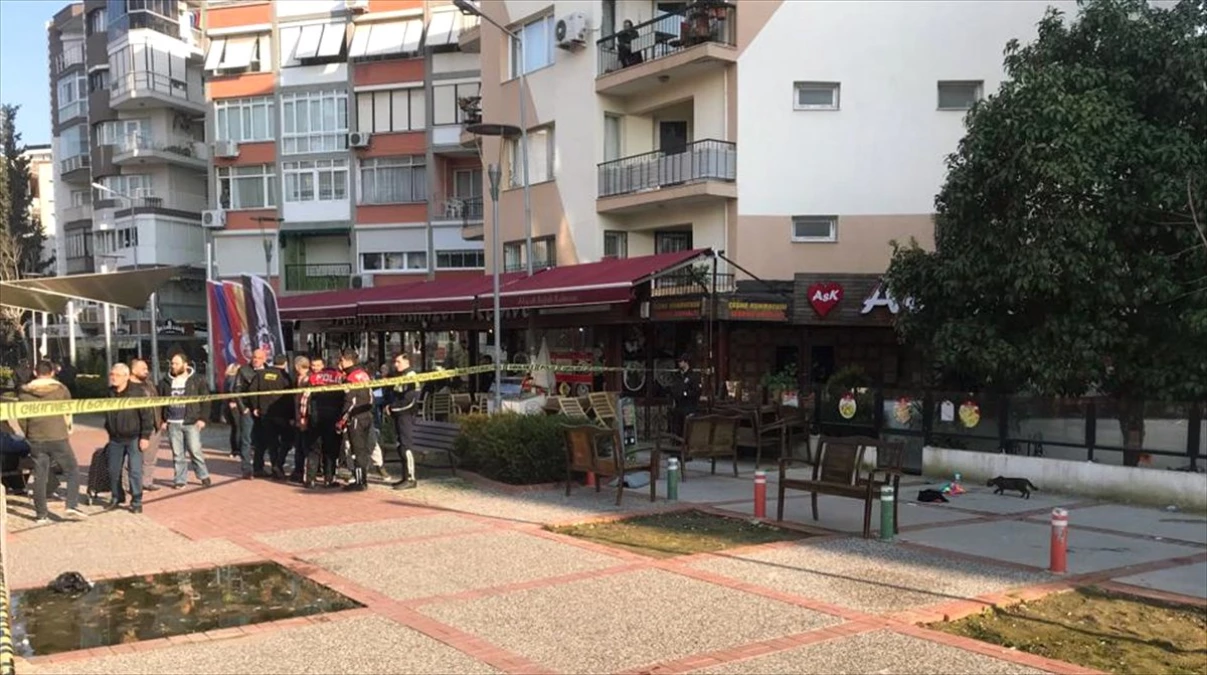 İzmir\'de Silahlı Kavga: 1 Ölü, 1 Yaralı