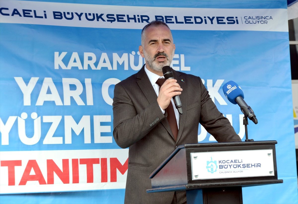 Karamürsel\'de Yüzme Havuzu Hizmete Açıldı
