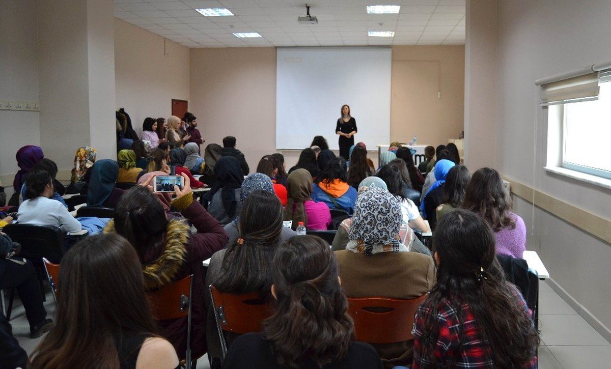 Konya\'da \'Çocuk İhmali ve İstismarı\' Konulu Eğitim Semineri Düzenlendi