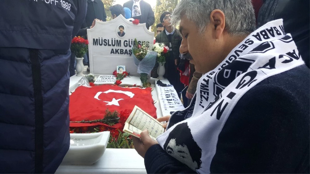 Müslüm Gürses Vefatının 6. Yılında Mezarı Başında Anıldı
