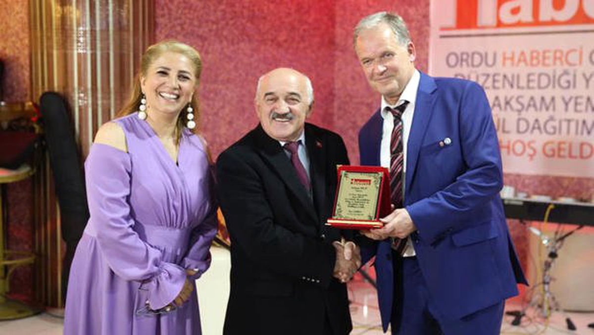 Ordu\'da \'Yılın Enleri\' Anketinde Almanya\'ya İki Onur Ödülü