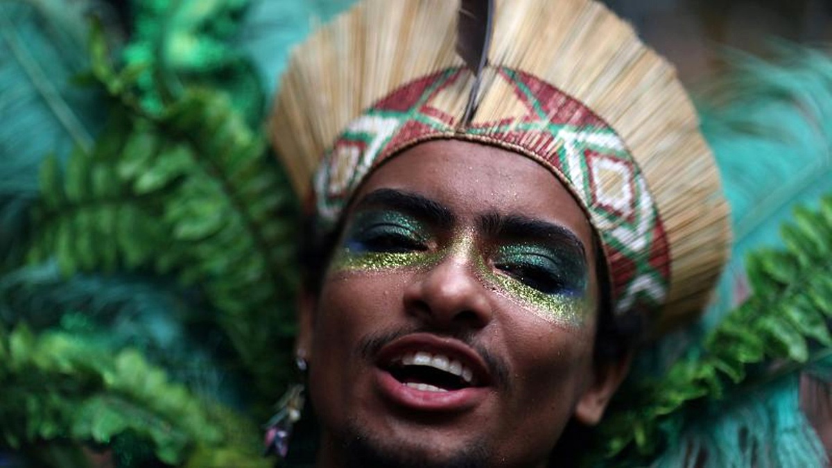 Rio Karnavalı\'nda Bolsonaro\'ya Kıyafetli \'Yolsuzluk\' Göndermesi