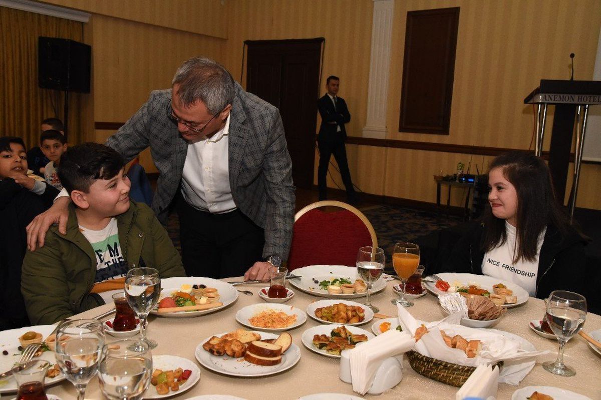 Sevgi Evleri Çocuklarıyla Sevgi Dolu Kahvaltı