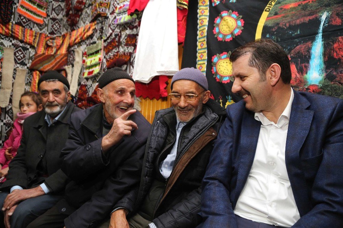 Sivas\'ta \'Köy Odası Sohbetleri\' Devam Ediyor