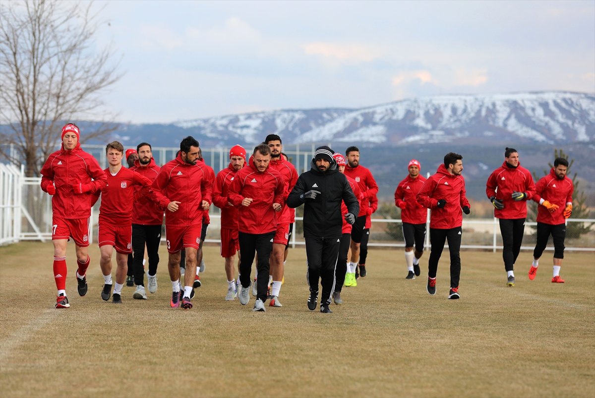 Sivasspor\'da Yeni Malatyaspor Maçının Mesaisi Başladı
