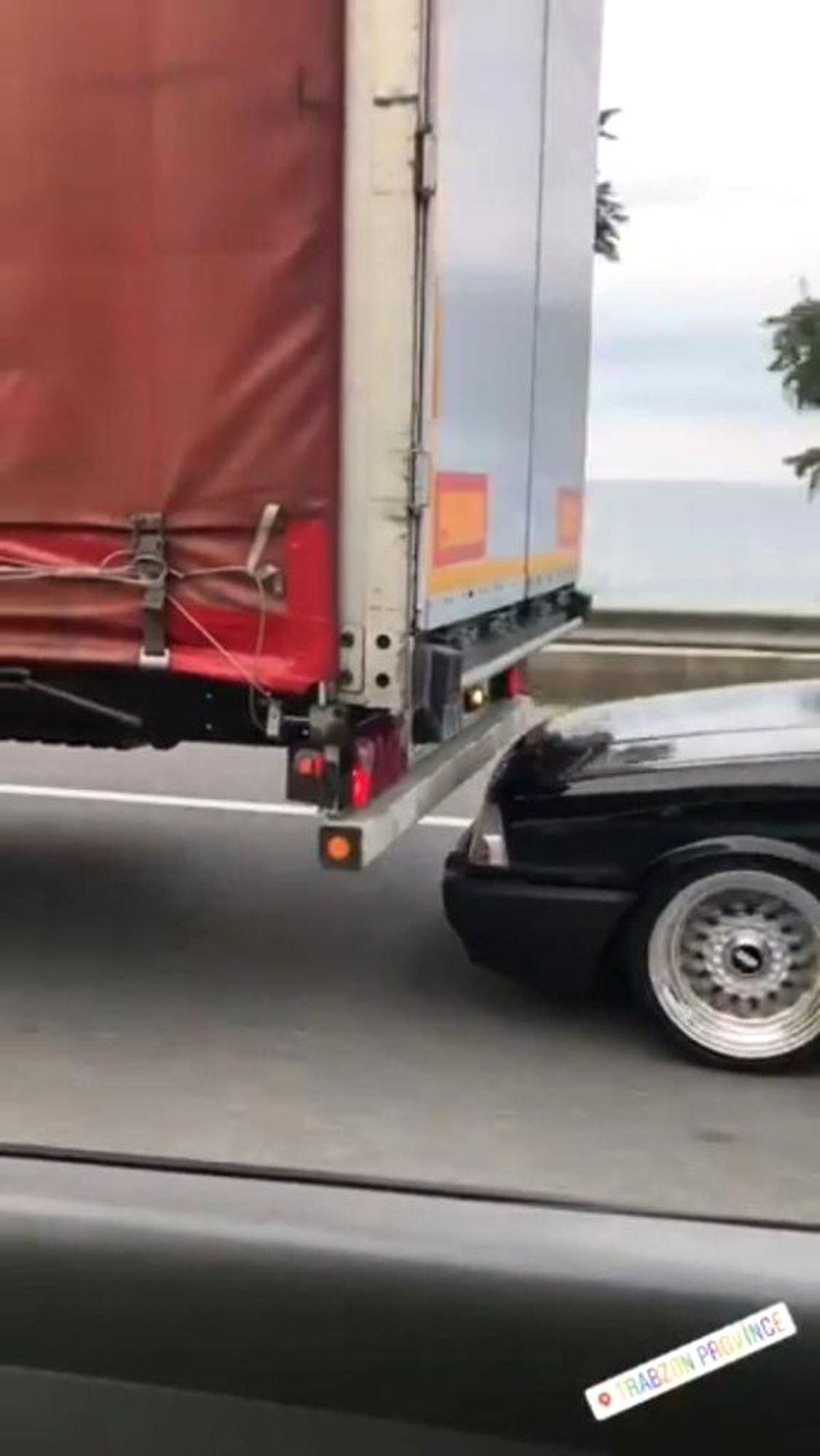 Trafikte Sürücüleri Tehlikeye Attı, Gözaltına Alındı