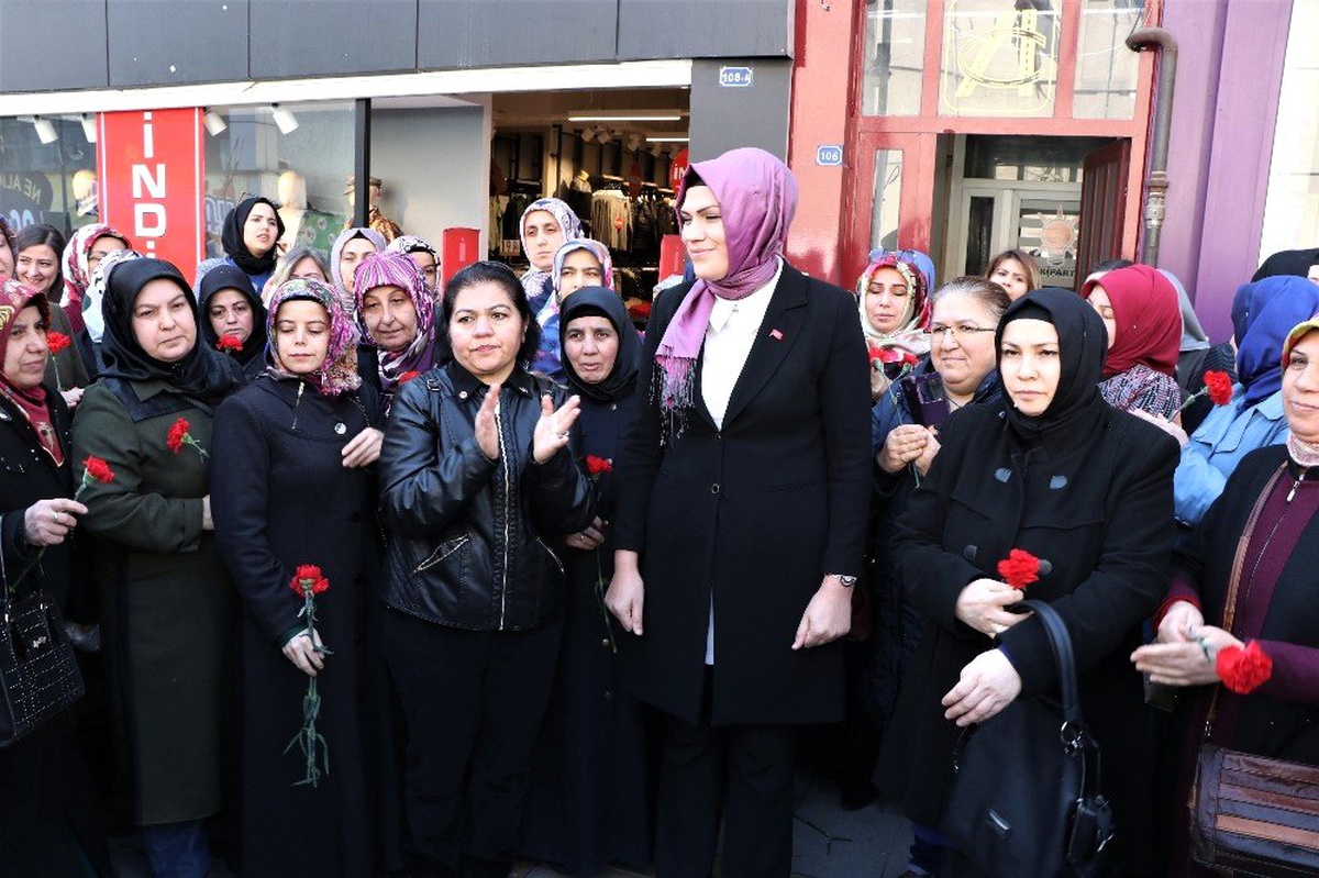 AK Parti İl Kadın Kolları\'ndan Başkan Vergili\'ye Tepki