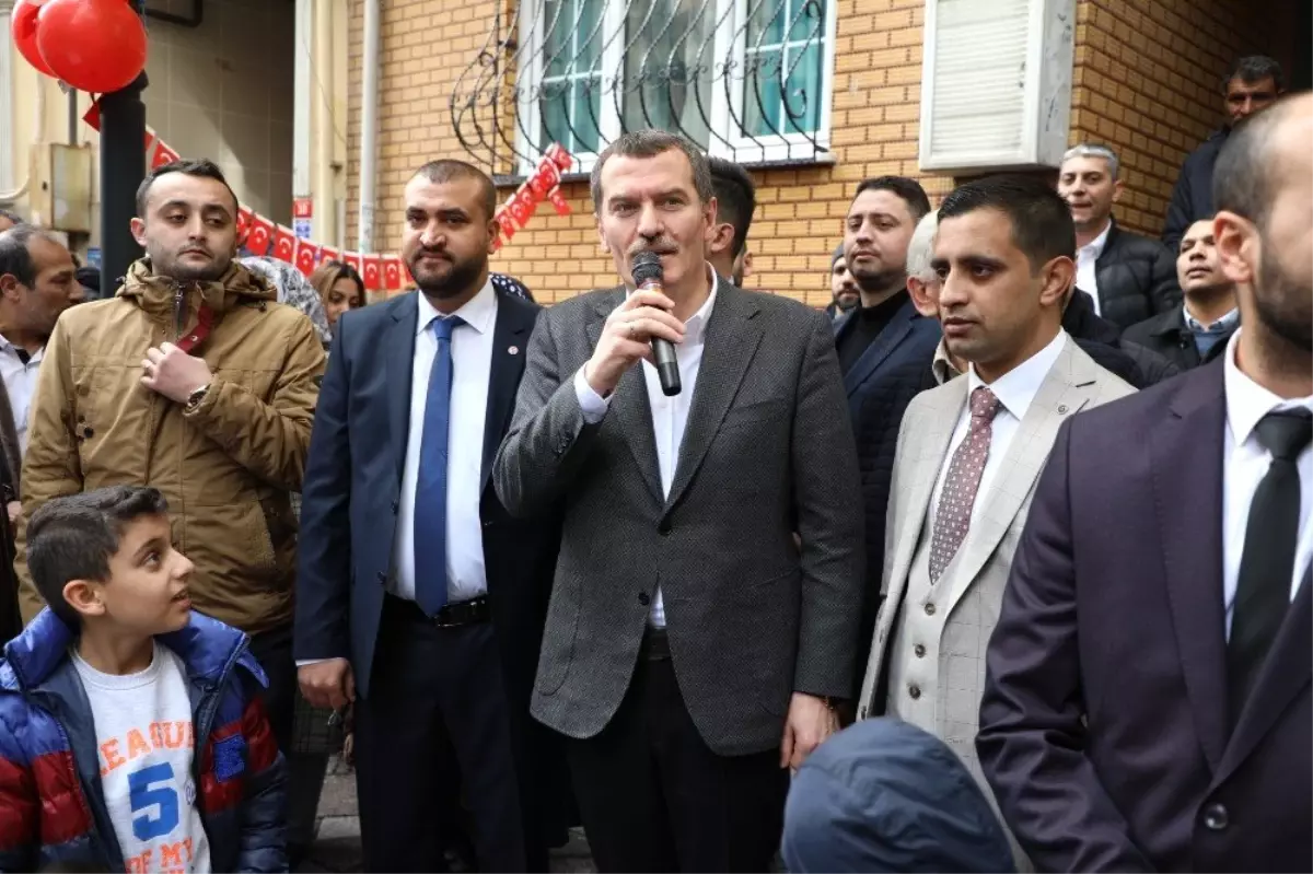 AK Parti Zeytinburnu Adayı Ömer Arısoy, Berber Esnafıyla Buluştu