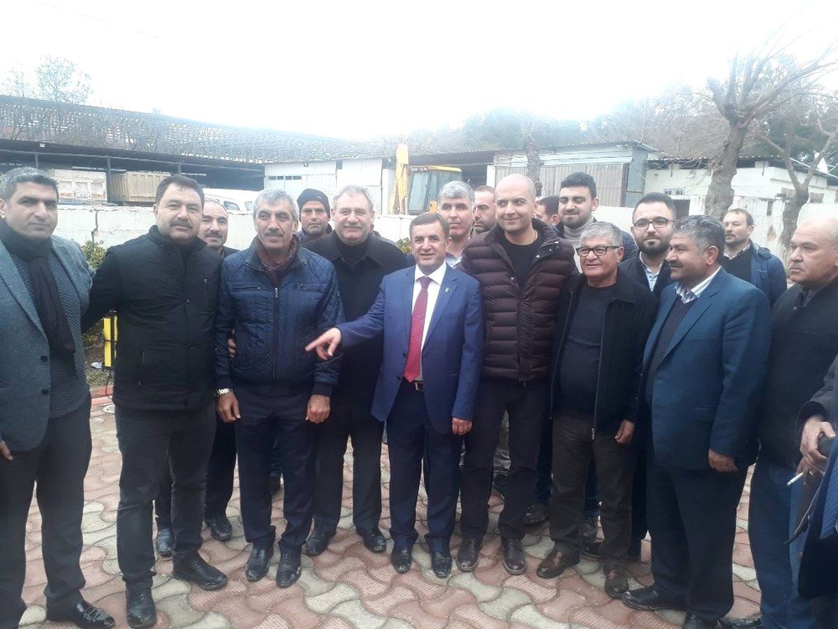 Ak Partililer\'in Elbeyli\'ye Çıkarma Yaptı