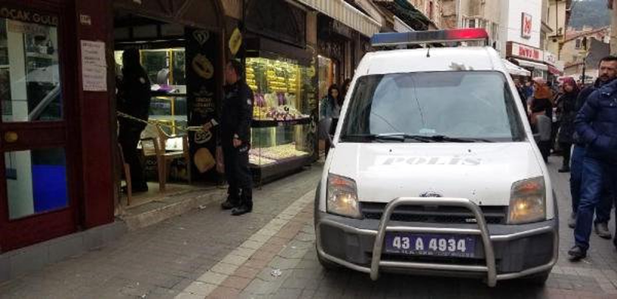 Av Tüfeğinden Çıkan Saçmalarla Ağır Yaralanan Esnaf, Yaşam Mücadelesi Veriyor