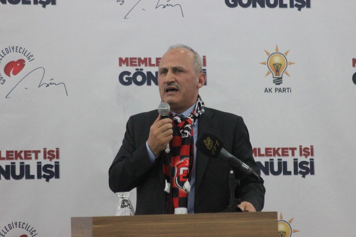 Bakan Turhan; "Biz Beraber Olduğumuz Sürece Kimse Türk Milletine Racon Kesemez Kural Koyamaz"