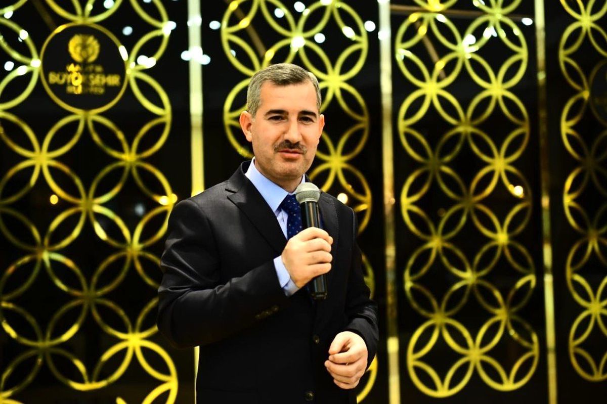 Başkan Çınar Belediye Personelleriyle Bir Araya Geldi
