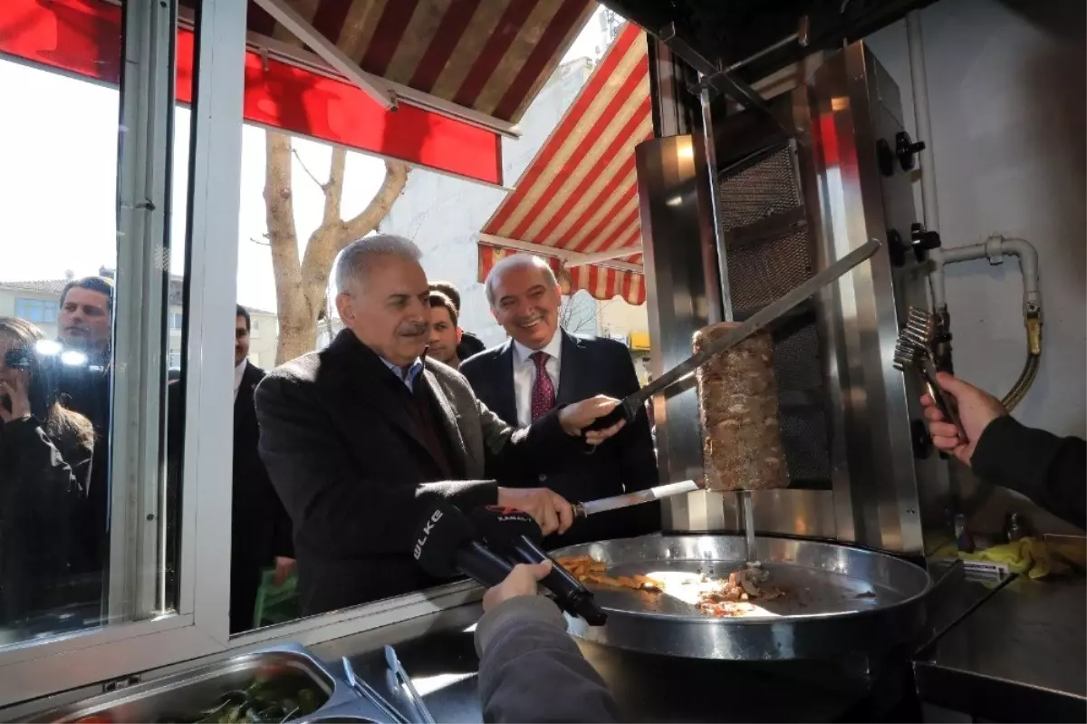 Binali Yıldırım: "Metrobüs ve Metro Büyükçekmece\'ye Gelecek"