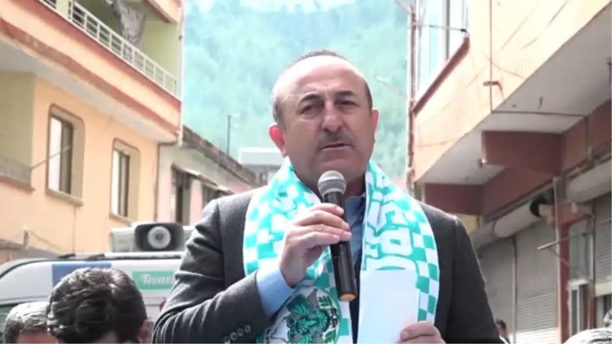 Çavuşoğlu: "Biz Hiç Ayrım Yapmadan Herkesi Kucaklıyoruz"