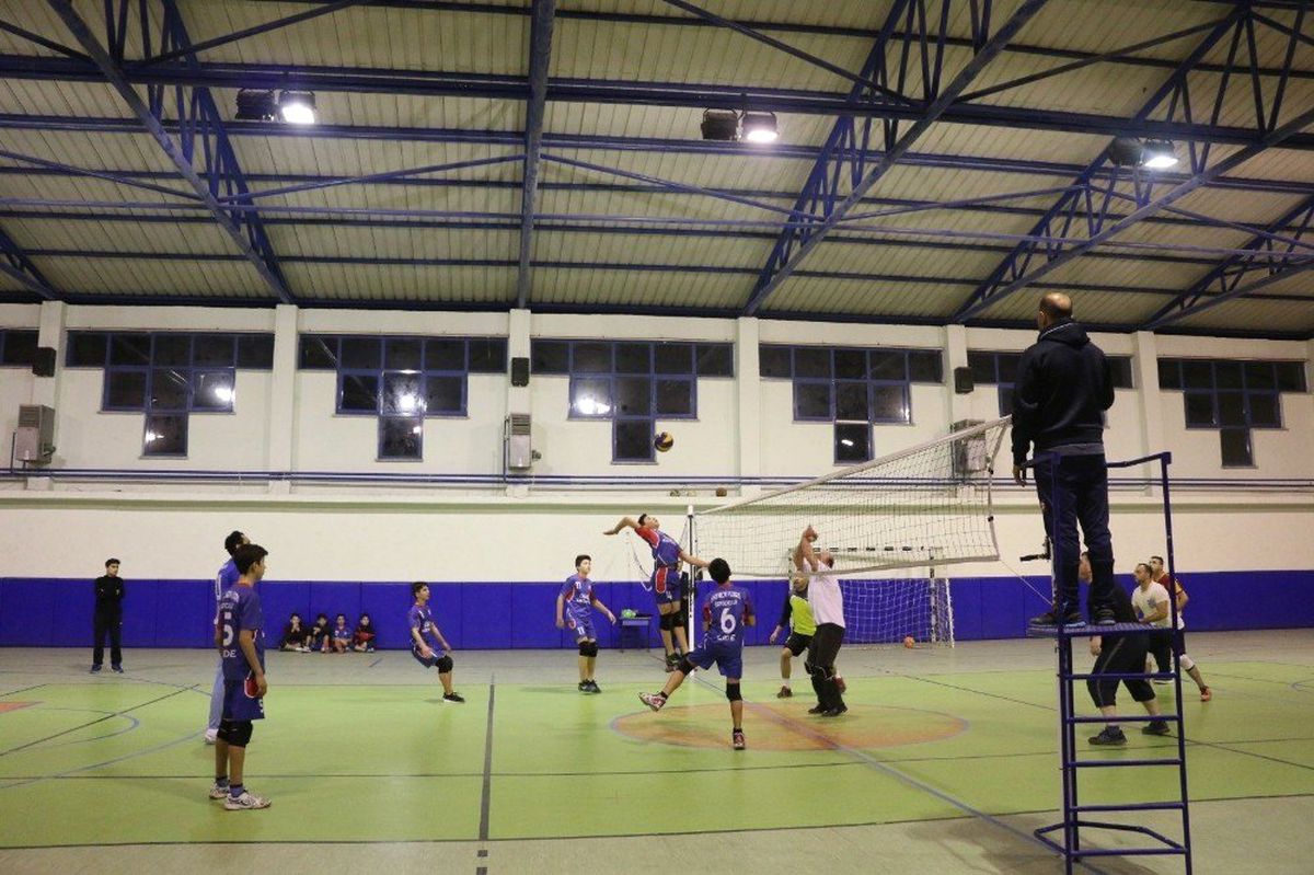 Cide\'de Voleybol Turnuvası Düzenlendi