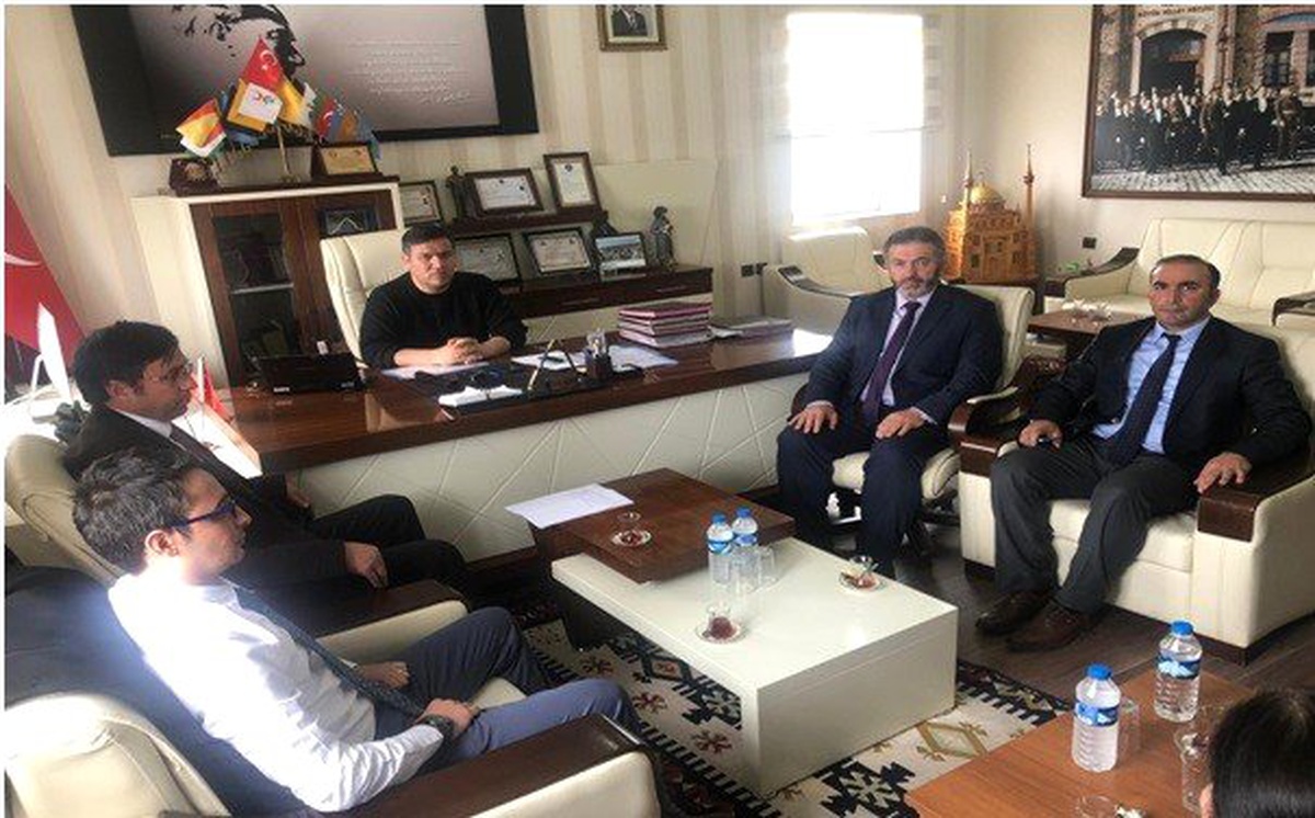 Çıldır Kaymakamlığında "Gönül Elçileri" Toplantısı
