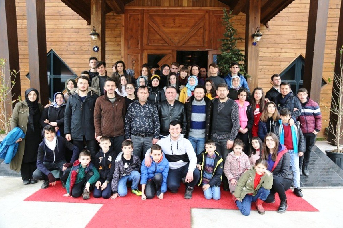 Doğum Gününü Yine Kimsesiz Çocuklarla Kutladı