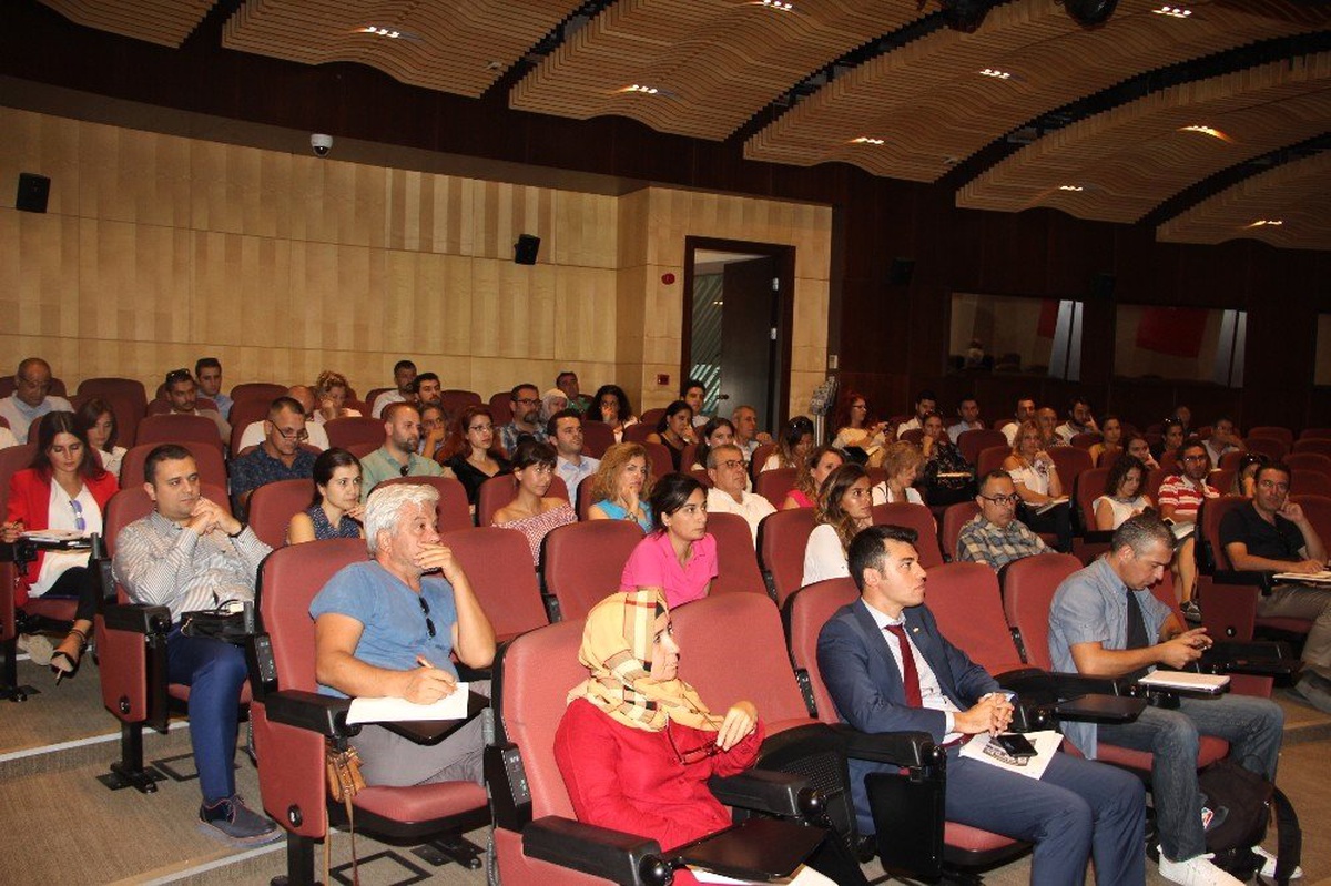Ege İhracatçı Birliklerinden Yüzde 100 Başarıya Ulaştıran Eğitim
