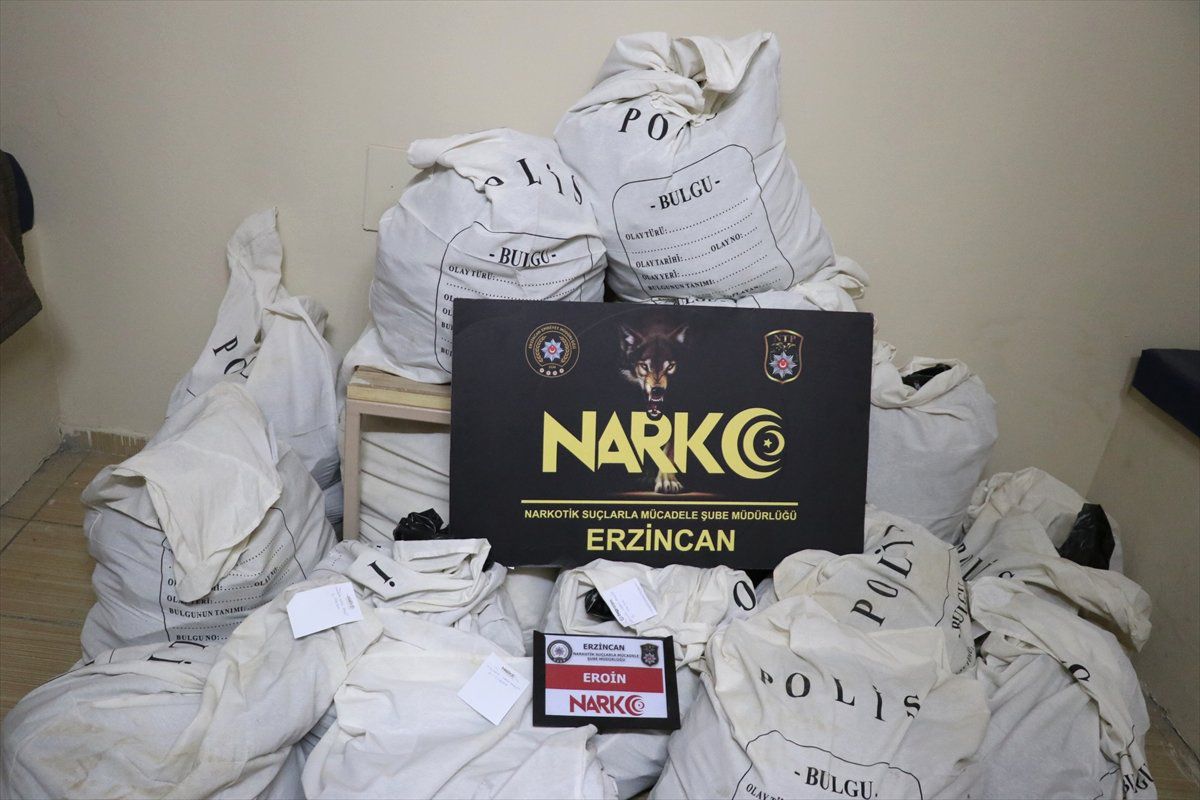 Erzincan\'da 293 Kilogram 200 Gram Eroin Ele Geçirildi