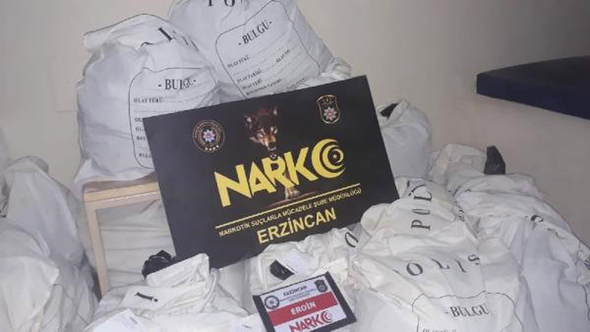 Erzincan\'da Yastıkların İçinde 293 Kilo 200 Gram Eroin Ele Geçirildi