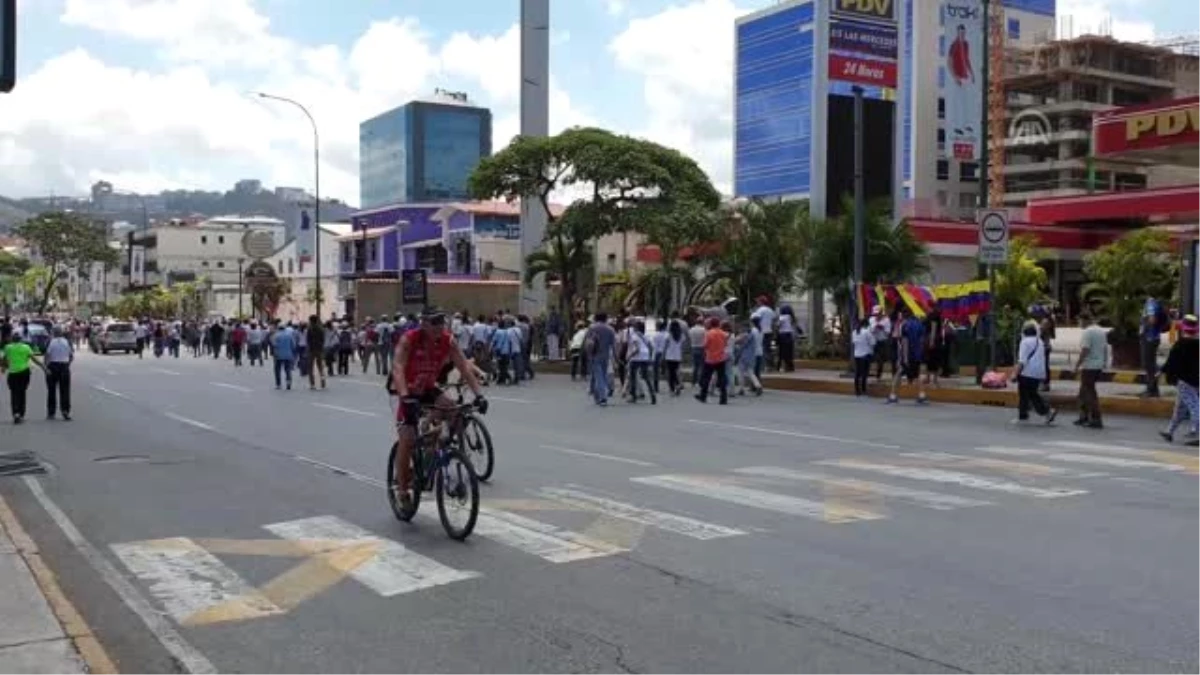 Guaido Halkı Yeniden Sokağa Çağırdı - Caracas