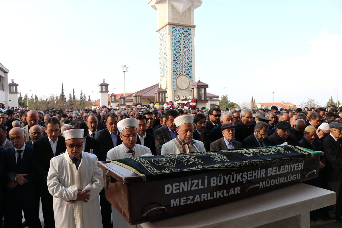 İş Adamı Orhan Abalıoğlu Toprağa Verildi