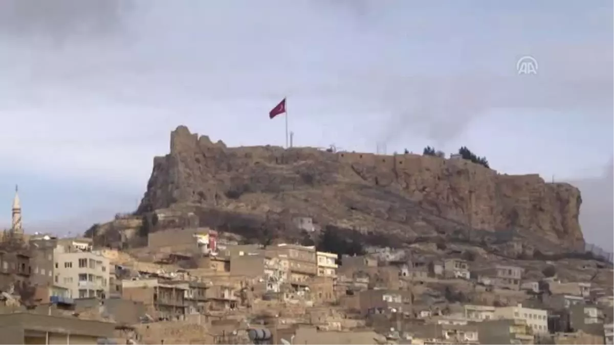 İstinat Duvarı Yıkılınca Tarihi Mescidin İzi Ortaya Çıktı - Mardin