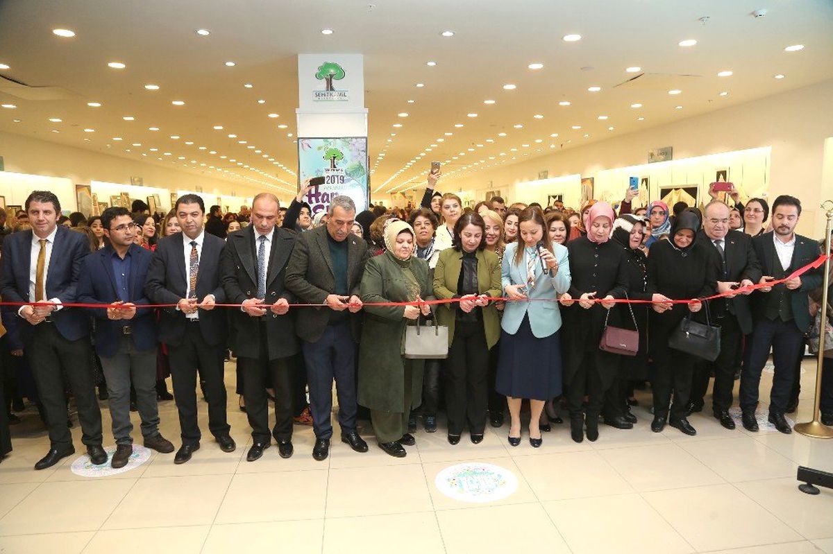 Kadınların Eserleri Görücüye Çıktı