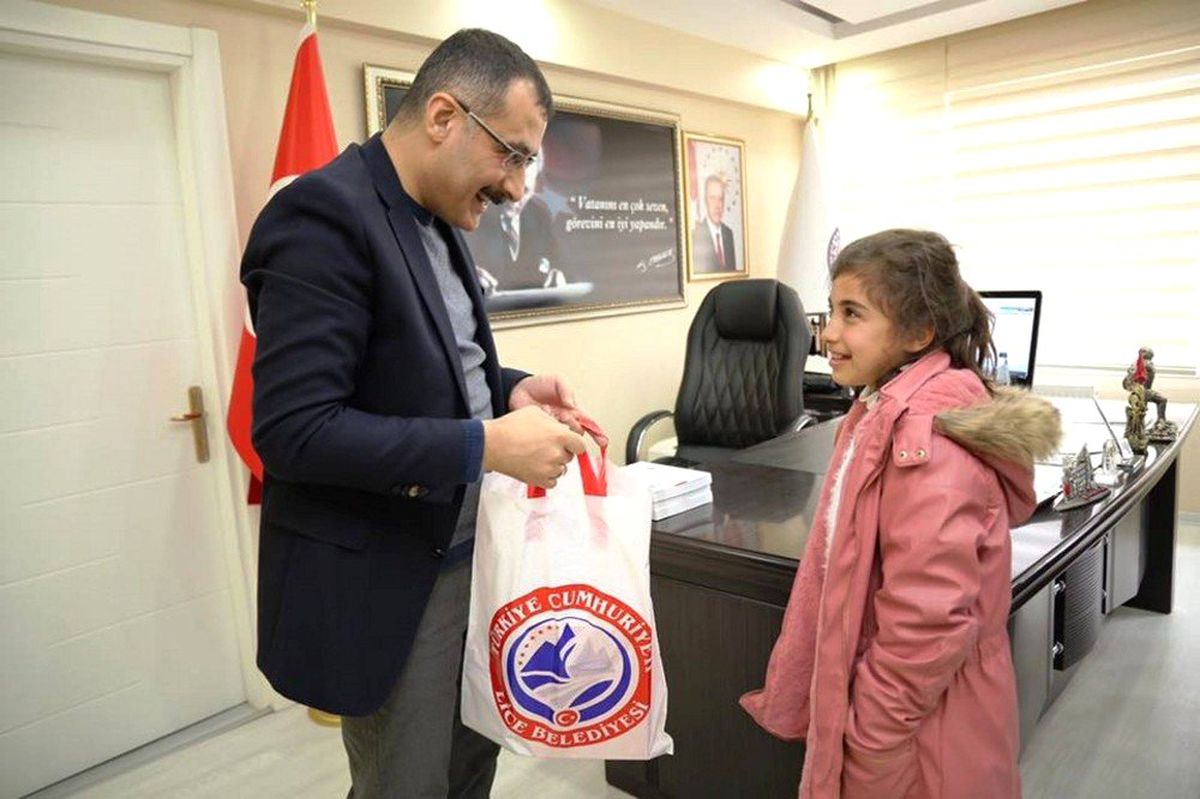 Kaymakam Çelik\'ten Satrançta Derece Yapanlara Ödül