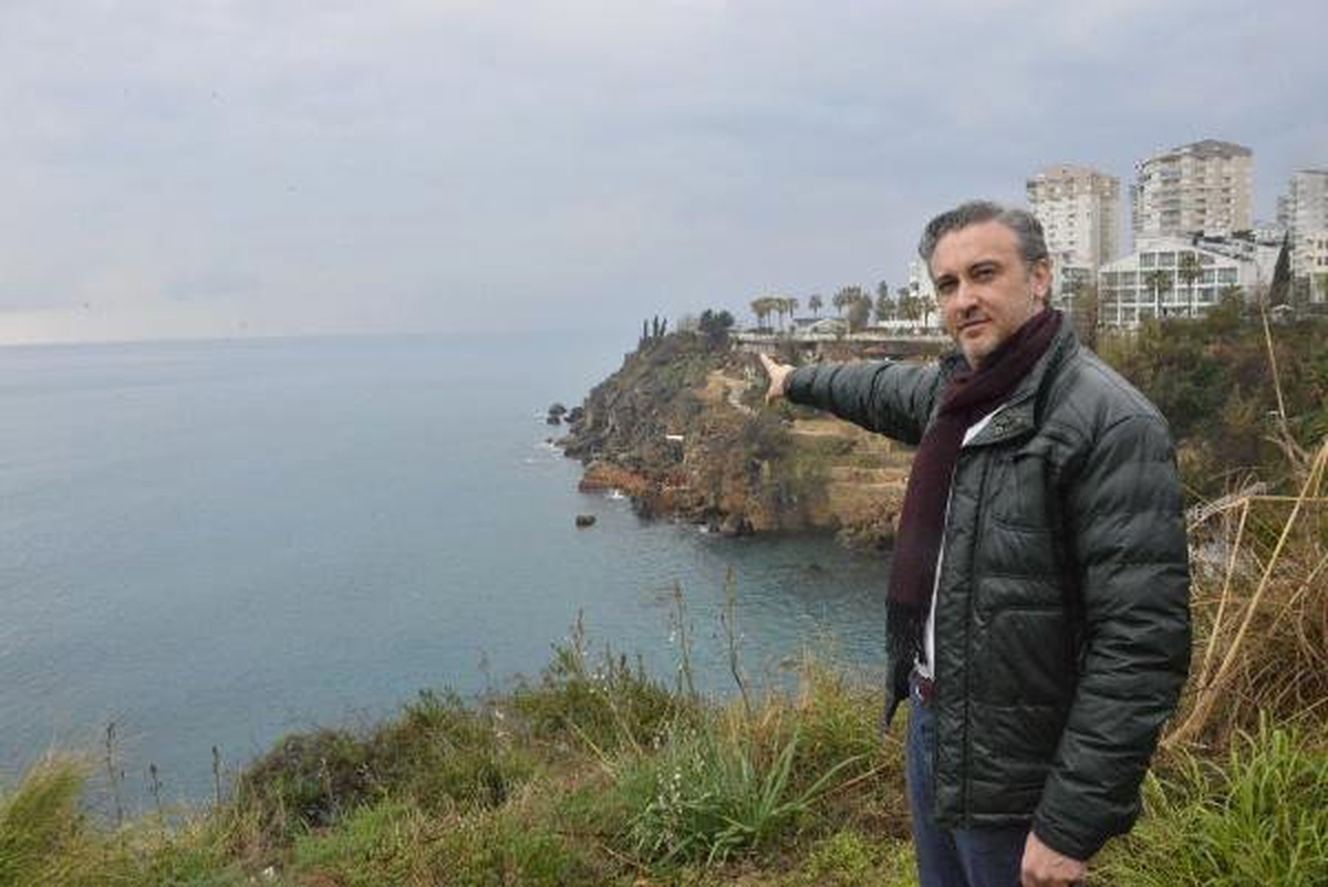 Kaymanın Sürdüğü Falezler İçin \'Yapılaşma Azaltılmalı\' Uyarısı