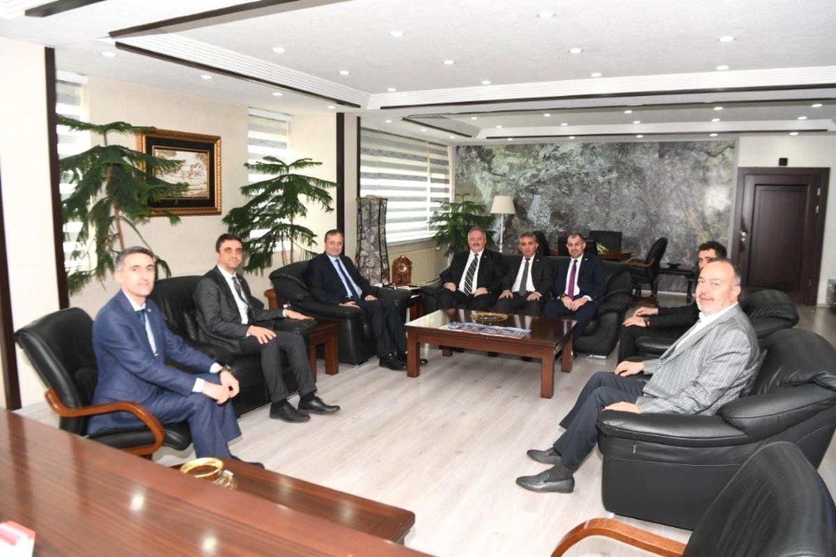 Kayseri Osb\'nin Yeni Yönetimi Ziyaret Turuna Başladı
