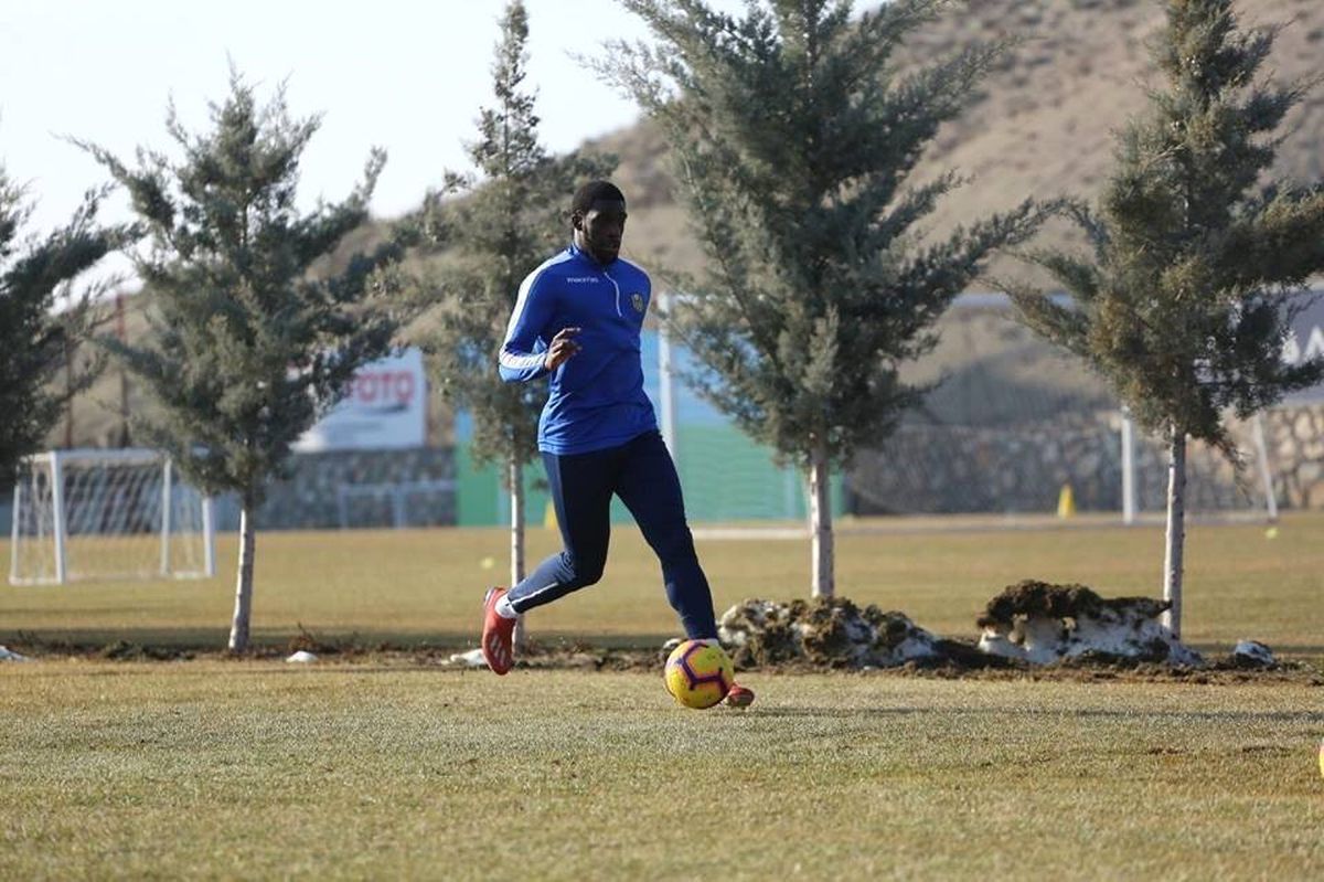 Malatyaspor\'da Kamara Antrenmanlara Başladı