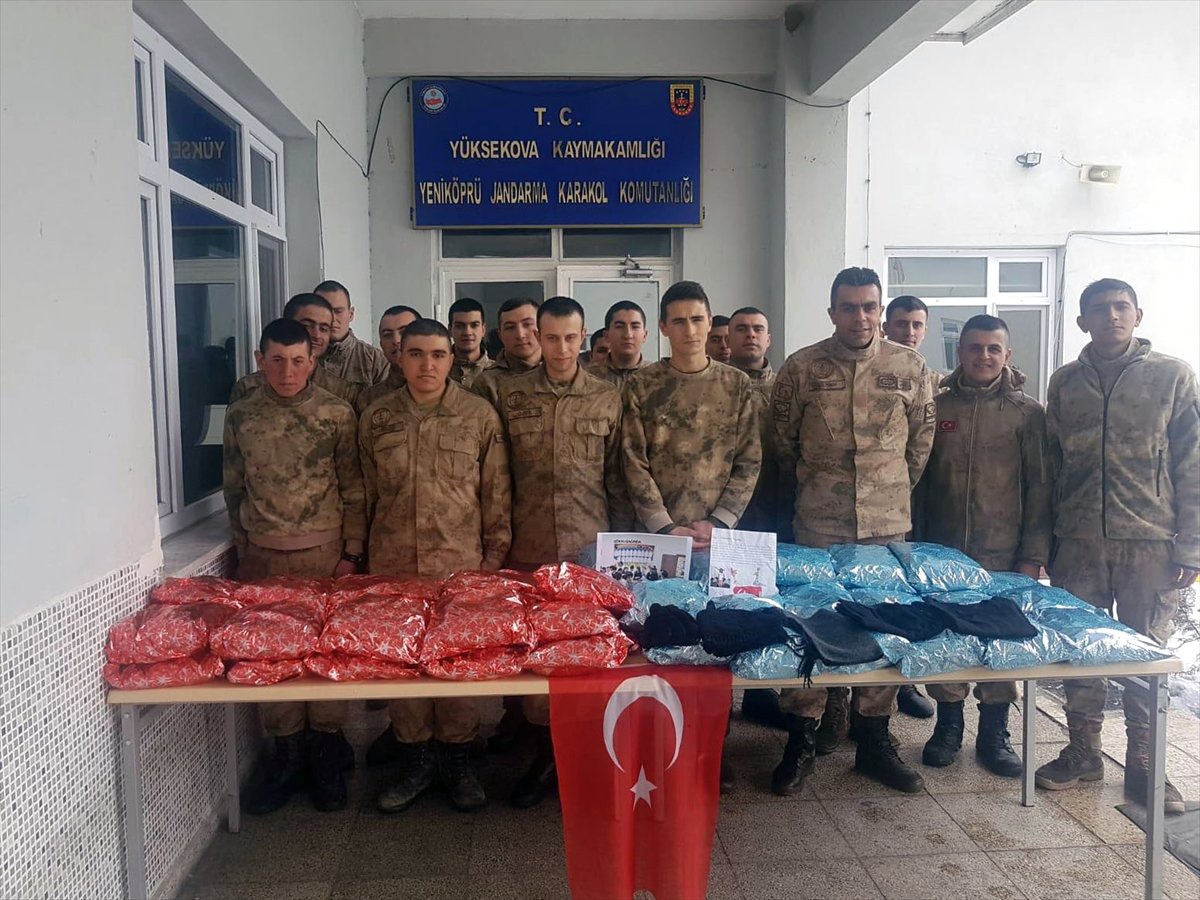 Mehmetçik\'ten Öğrencilere Teşekkür